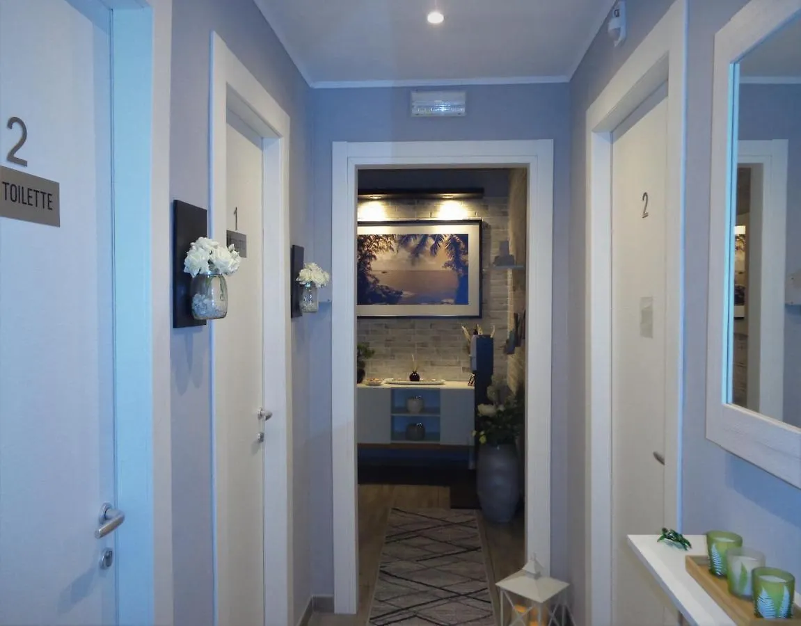 Chloe'S Rooms Cagliari 0*,