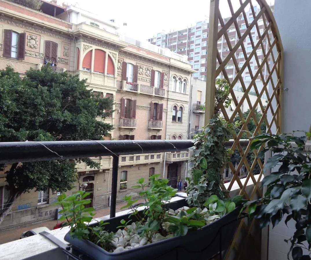 Chloe'S Rooms Cagliari Affittacamere